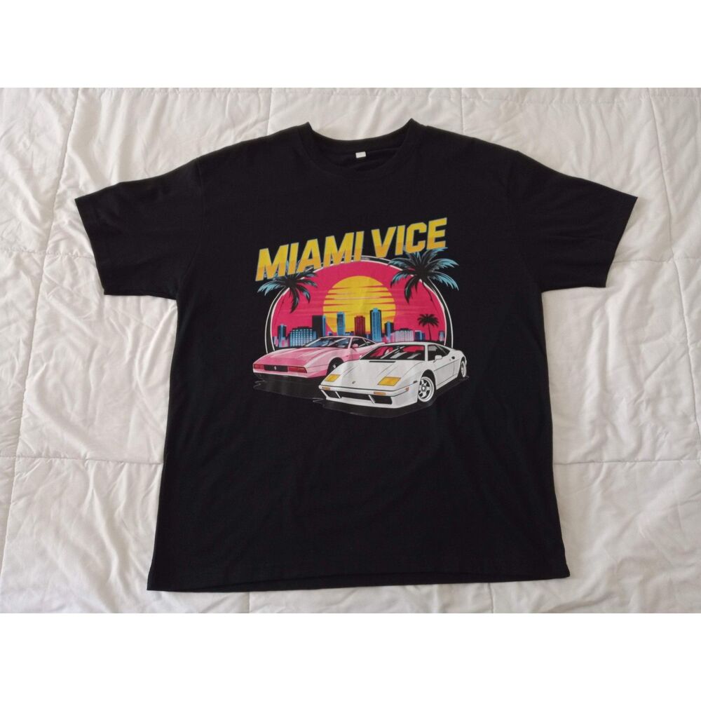 Miami Vice 80s Ferrari 305 City Skyline Graphic Print Black T-shirt Men's Large